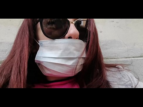 ❤️ Si Nicoletta nanimalos sa iyang silingan ug nangihi sa iyang garahe (Special Covid19 Italian Quarantine) Porn video sa amon ﹏