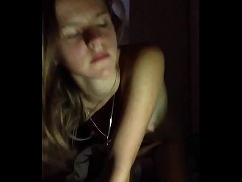 ❤️ Ang usa ka babaye masturbates ug cums Porn video sa amon ﹏